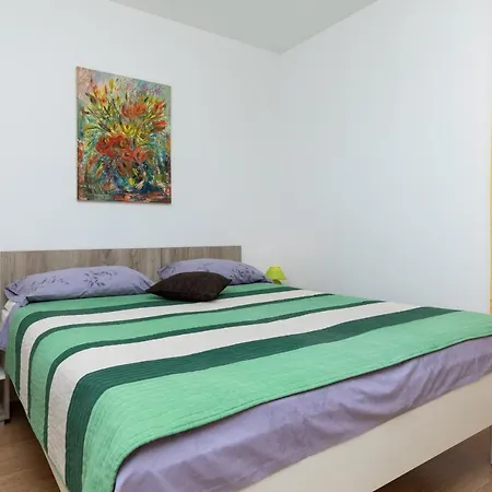 2805b * Мимице